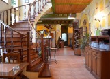 старое место ростов на дону мадояна меню. 6bb0254e31ba631d893e3994c6f278a4. старое место ростов на дону мадояна меню фото. старое место ростов на дону мадояна меню-6bb0254e31ba631d893e3994c6f278a4. картинка старое место ростов на дону мадояна меню. картинка 6bb0254e31ba631d893e3994c6f278a4. Интерьер ресторана позволяет полностью погрузиться в атмосферу Чехии. Уютные занавески на окошках, зеленые растения. На стенах нарисованы сценки из жизни чешской пивной: беззаботные, раздобревшие от еды и пива люди, проводят время вместе и им очень от этого хорошо. Деревянная массивная мебель, кирпичная кладка, изящная винтовая лестница, ведущая в зал на второй этаж, пианино, барная стойка, оформленная огромными дубовыми бочками. Маленьким гостям очень понравится уютная детская комната с яркими игрушками.